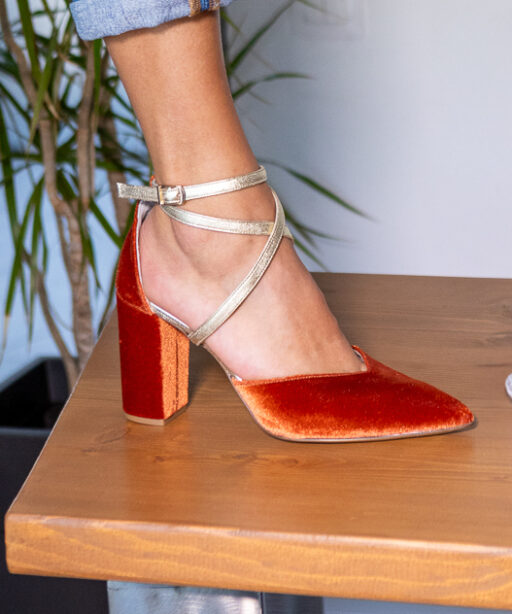 Pumpkin Orange heels Donna Heart
