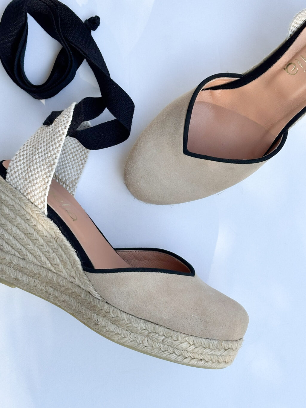 Wedge espadrilles beige and black -Martini - Image 2