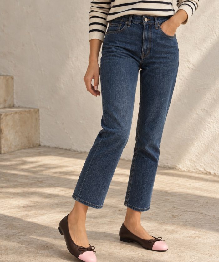 Alternative view of pink-brown ballet flats "kiss"